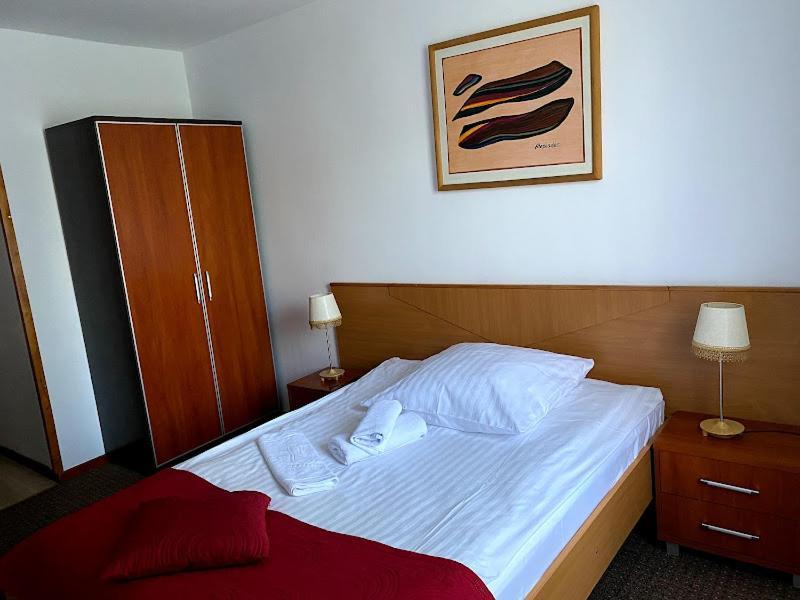 Obiekt "Czarny Rycerz" Aparthotel Jastrzębie Zdrój Exterior foto