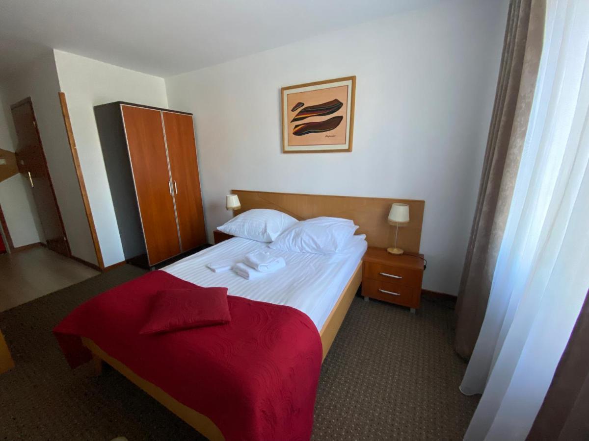 Obiekt "Czarny Rycerz" Aparthotel Jastrzębie Zdrój Exterior foto