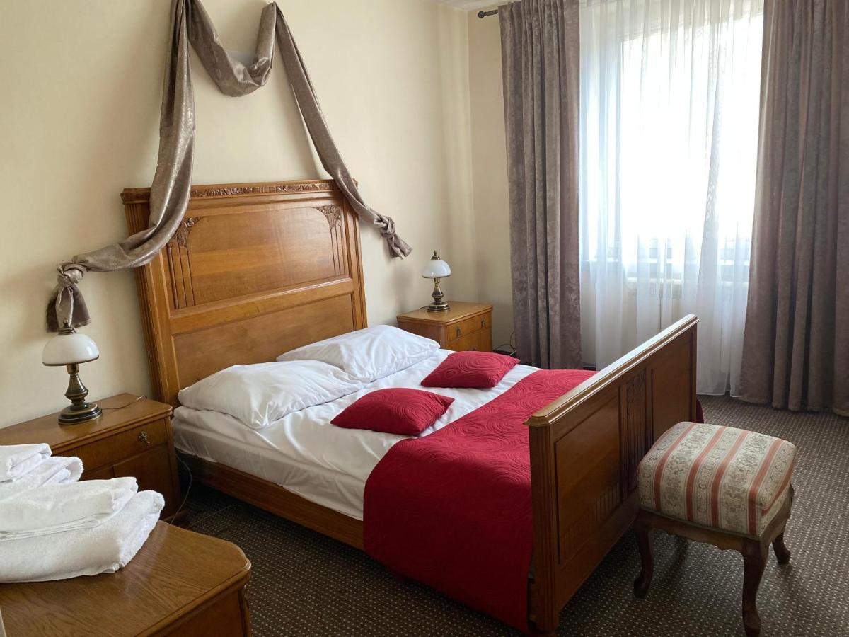 Obiekt "Czarny Rycerz" Aparthotel Jastrzębie Zdrój Exterior foto
