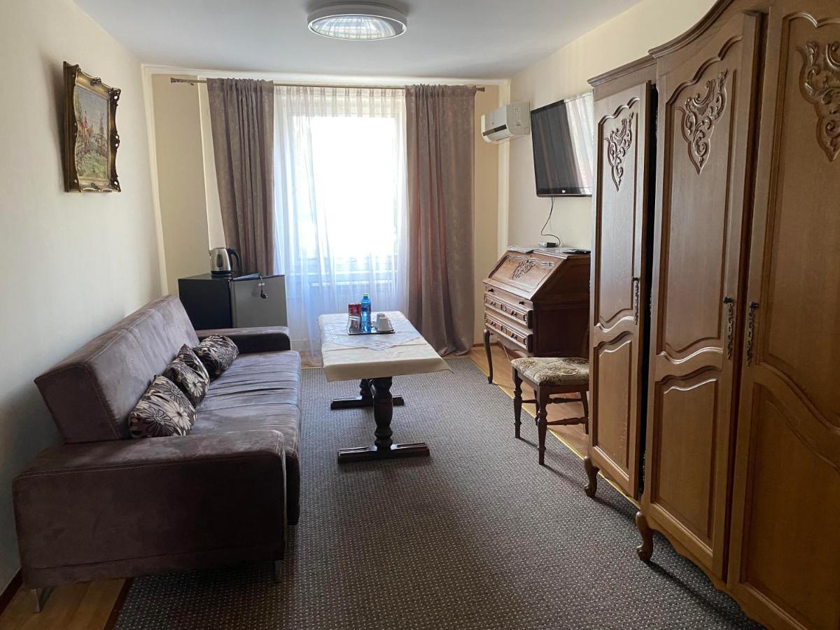 Obiekt "Czarny Rycerz" Aparthotel Jastrzębie Zdrój Exterior foto